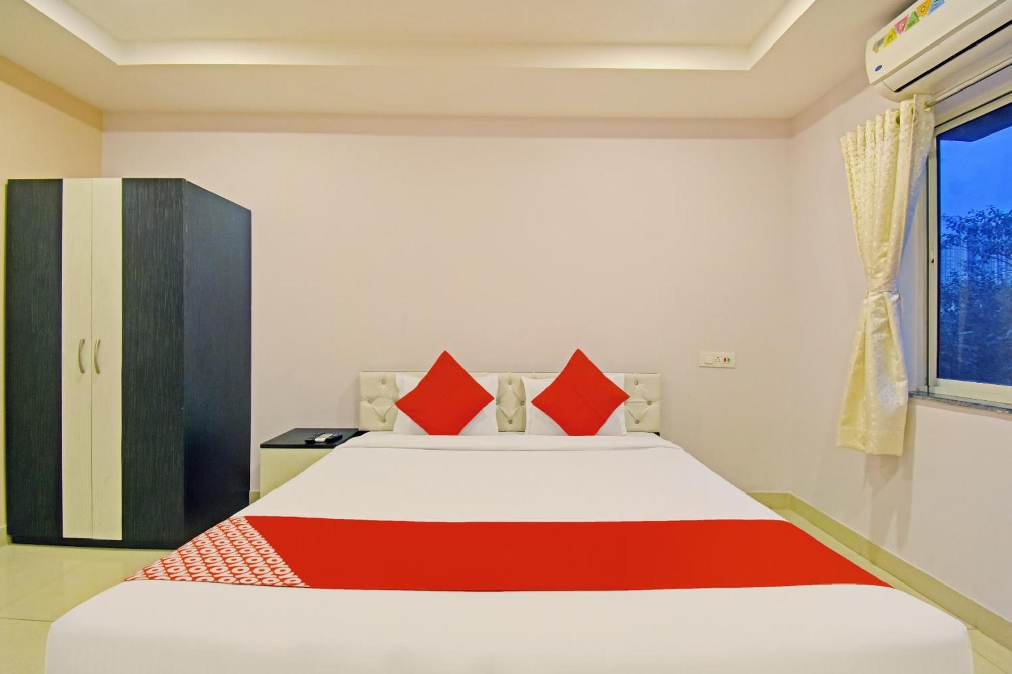 Hotel O Newtown Galaxy Panchuria Exteriör bild
